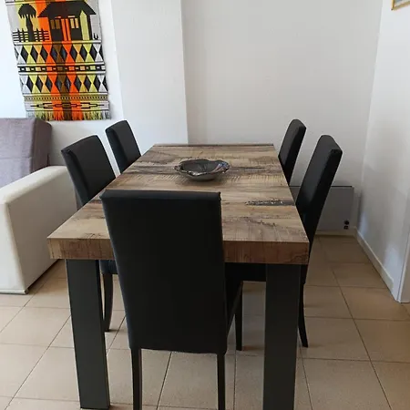 Bravaholidays-250-poblet Apartamento *