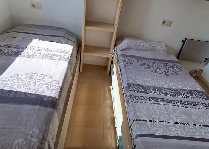 Bravaholidays-250-poblet Apartamento *